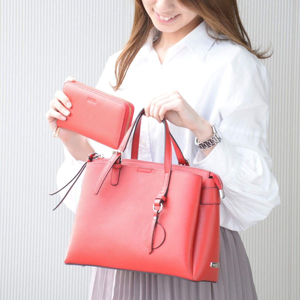 Elegant Handbag Bundle Red Handbag
